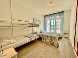 Modern and Bright Apartment With Pool