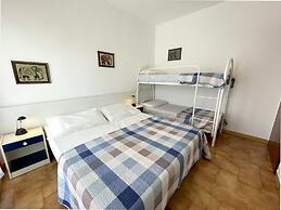 Flat for 5 With Shared Pool 180m From the Beach