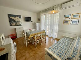 Flat for 5 With Shared Pool 180m From the Beach