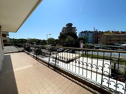 Flat for 5 With Shared Pool 180m From the Beach