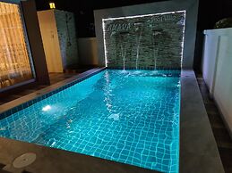 Boulevard Tuscany - 3 Bedroom Pool Villa