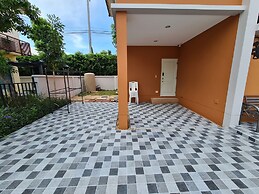 Boulevard Tuscany - 3 Bedroom Pool Villa