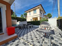 Boulevard Tuscany - 3 Bedroom Pool Villa