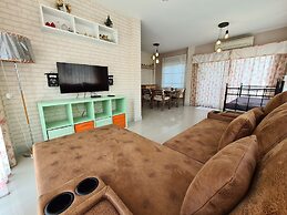 Boulevard Tuscany - 3 Bedroom Pool Villa