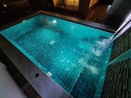 Boulevard Tuscany - 3 Bedroom Pool Villa