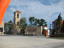 Boulevard Tuscany - 3 Bedroom Pool Villa