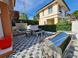 Boulevard Tuscany - 3 Bedroom Pool Villa