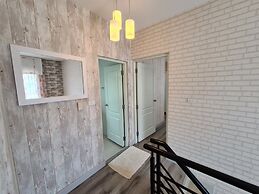 Boulevard Tuscany - 3 Bedroom Pool Villa