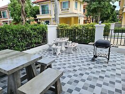 Boulevard Tuscany - 3 Bedroom Pool Villa