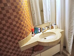 Captivating 2-bed Apartment in New Delhi