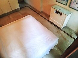 Captivating 2-bed Apartment in New Delhi