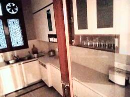 Captivating 2-bed Apartment in New Delhi