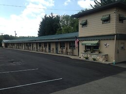 Cadiz Motel by OYO on route 250