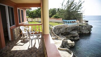 Castle Cove-Ocean Front Villa