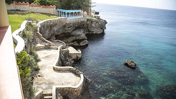 Castle Cove-Ocean Front Villa