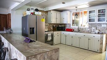 Castle Cove-Ocean Front Villa