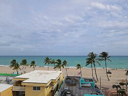 Tropic Isle Hotel and Apartment