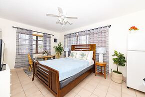 Tropic Isle Hotel and Apartment