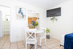 Tropic Isle Hotel and Apartment