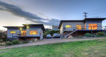 Ocean View Cottages - Essentially Tas Dover