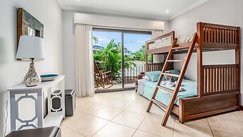 2BD Ocean-view Condo in Flamingo With Pool