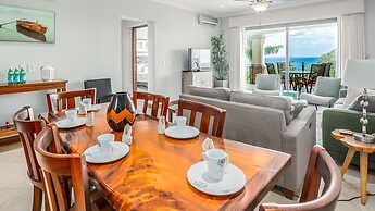 2BD Ocean-view Condo in Flamingo With Pool