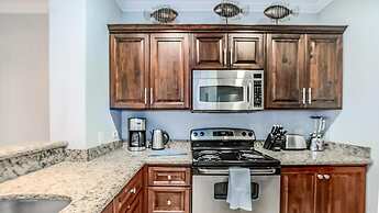 2BD Ocean-view Condo in Flamingo With Pool