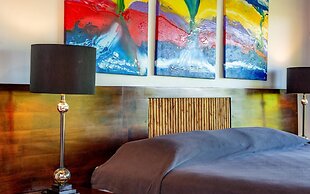 5-BD Beachfront, Ocean-View Hillside Home