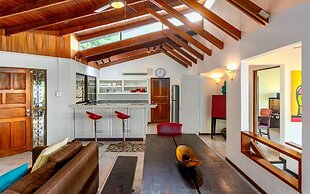 5-BD Beachfront, Ocean-View Hillside Home