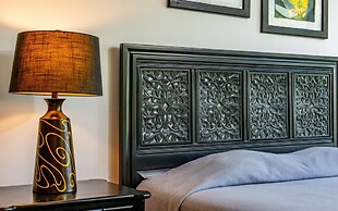 5-BD Beachfront, Ocean-View Hillside Home