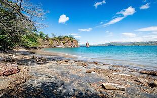 5-BD Beachfront, Ocean-View Hillside Home