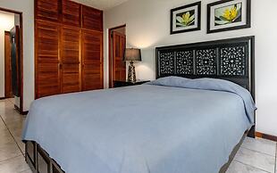 5-BD Beachfront, Ocean-View Hillside Home