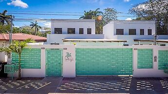 Brand-New 3-Bedroom with Pool Near Beach