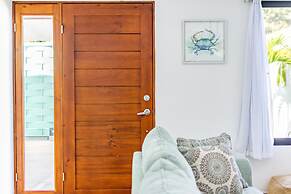 Brand-New 3-Bedroom with Pool Near Beach