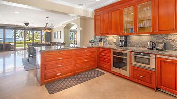 Luxury 2BD Villa on Flamingo Beach With All Bells and Whistles