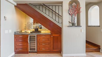 Luxury 2BD Villa on Flamingo Beach With All Bells and Whistles