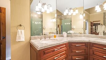 Luxury 2BD Villa on Flamingo Beach With All Bells and Whistles