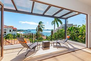 Luxury Ocean-view Flamingo Home With Pool, Apartment and Party Deck