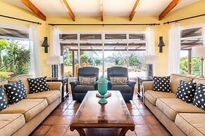 Luxury Ocean-view Flamingo Home With Pool, Apartment and Party Deck