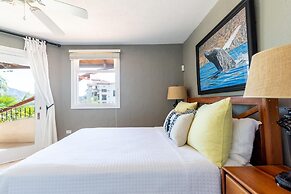 Luxury Ocean-view Flamingo Home With Pool, Apartment and Party Deck