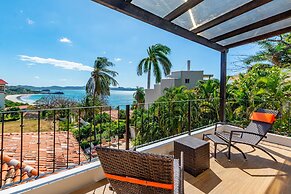 Luxury Ocean-view Flamingo Home With Pool, Apartment and Party Deck