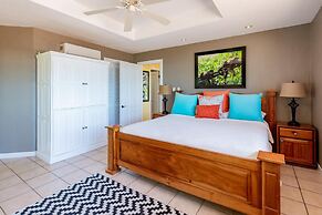 Luxury Ocean-view Flamingo Home With Pool, Apartment and Party Deck