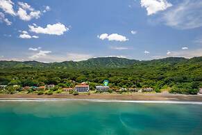 3-Bedroom, 2-Bath Beachfront Condo with Pool