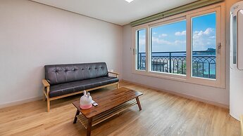 Jeju Jang Sugot Pension