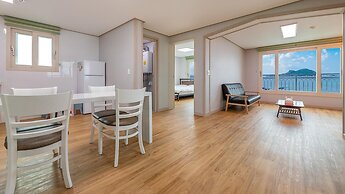 Jeju Jang Sugot Pension