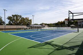 Southern Paradise - Resort Amenities - Close to Downtown and the Brans