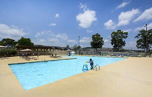 Southern Paradise - Resort Amenities - Close to Downtown and the Brans