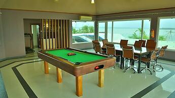 BLUSALZ MANOR Waters Edge Kochi