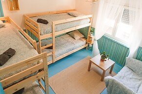 Hospedium República Surf House Hostel