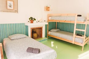 Hospedium República Surf House Hostel